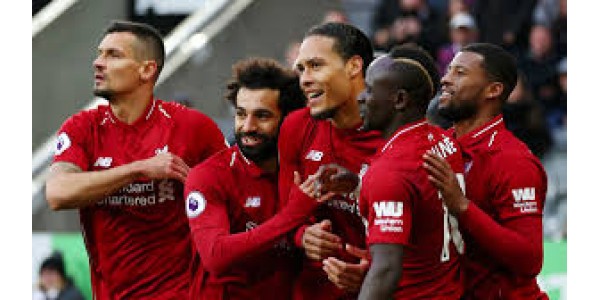 Batalha do campeonato feroz da Premier League